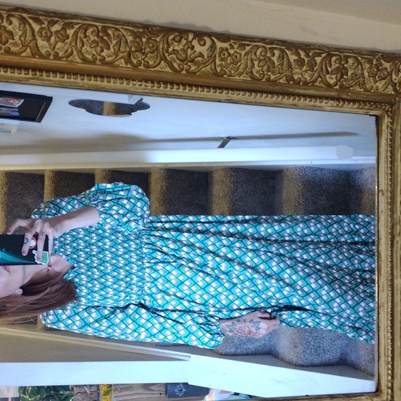 Green Maxi Printed Dress-BUNDLE ONLY! - Picture 5 of 7